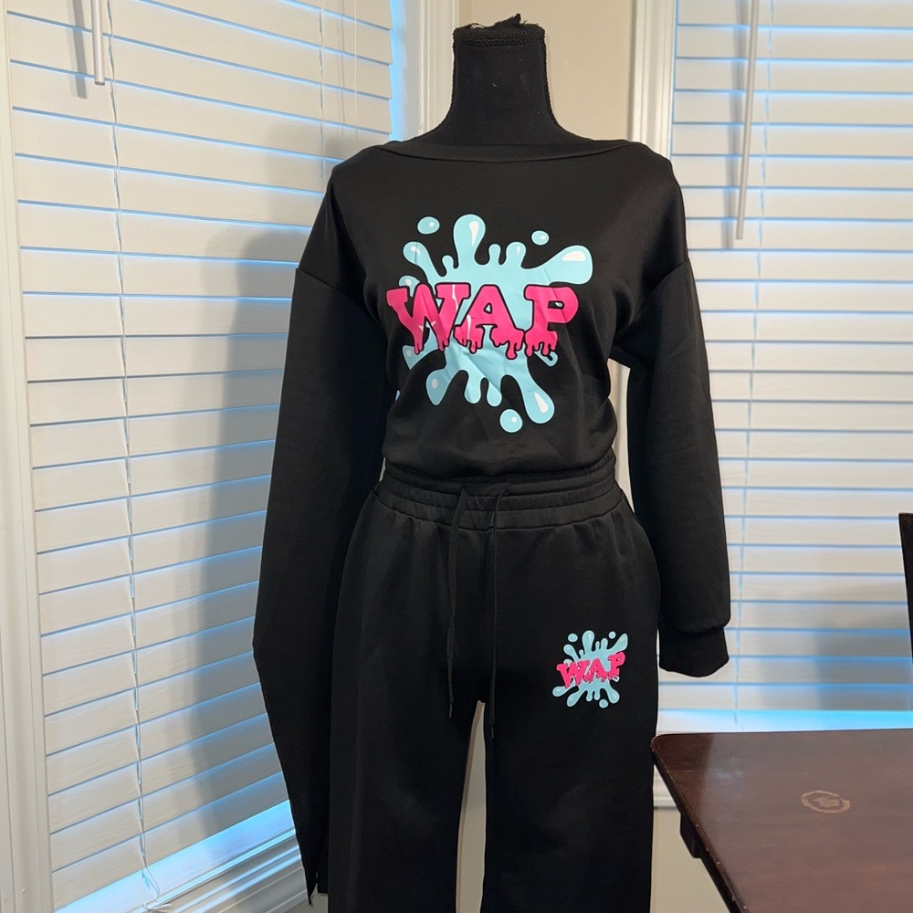 WAP Set W/ Distressed Sleeve